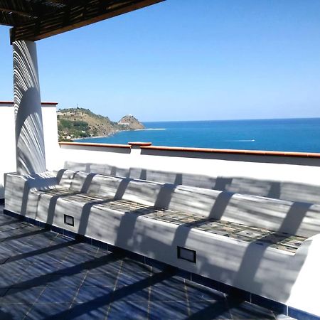 Magico Appartamenti Scafa - Marina Capo dʼOrlando المظهر الخارجي الصورة