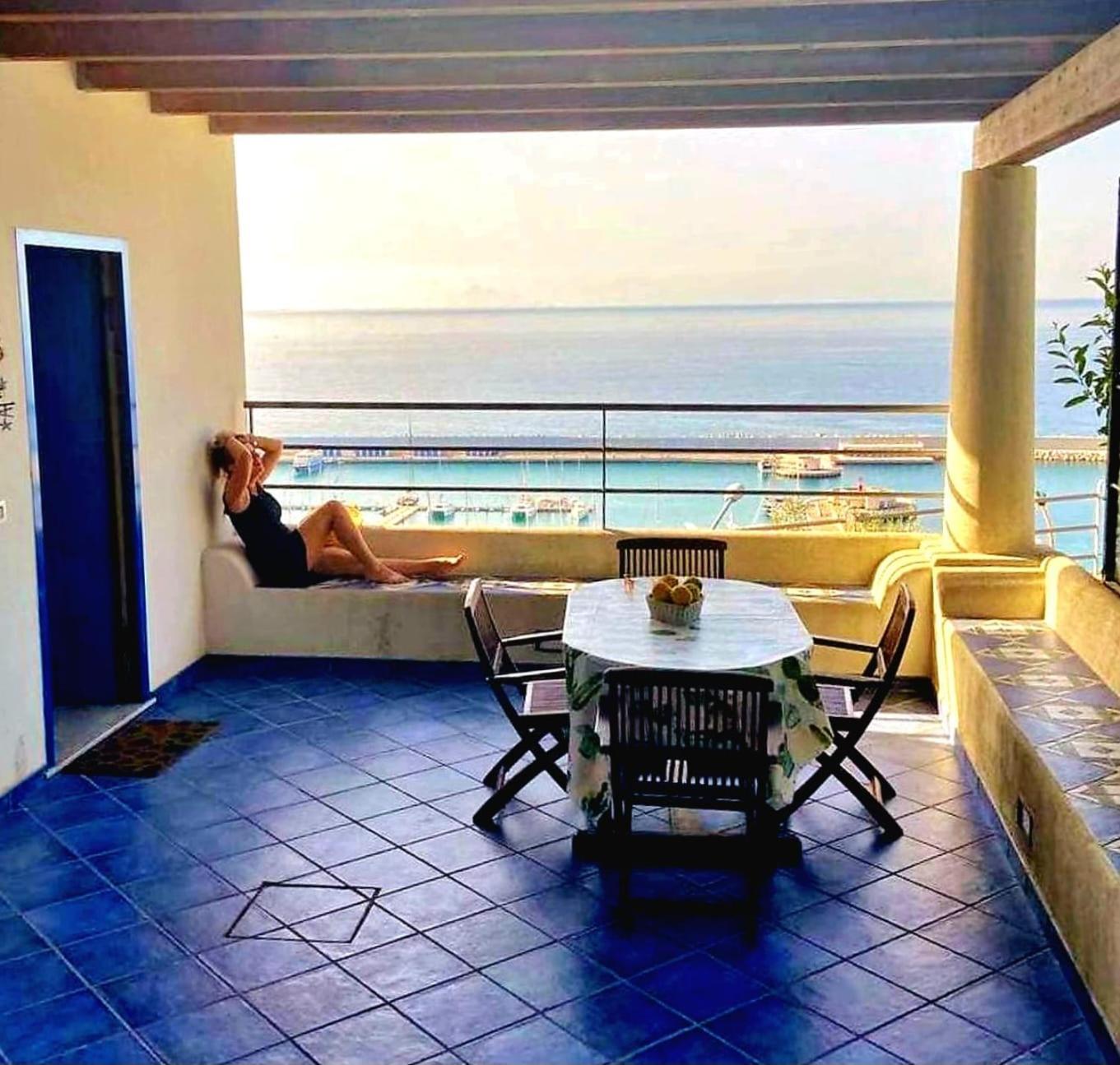 Magico Appartamenti Scafa - Marina Capo dʼOrlando المظهر الخارجي الصورة