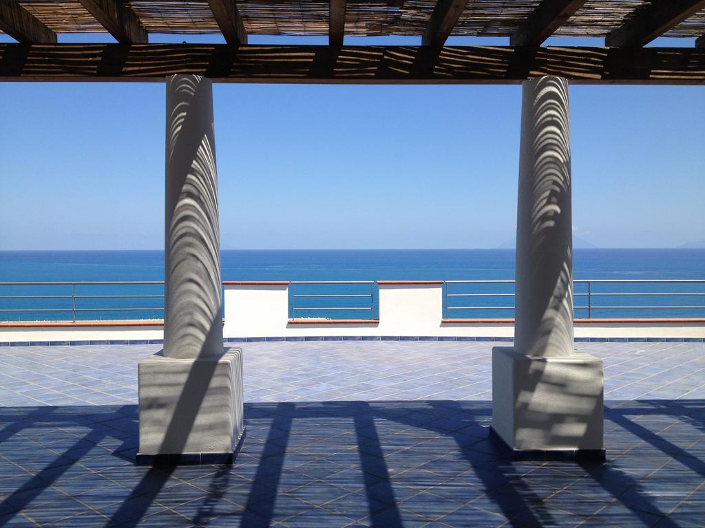 Magico Appartamenti Scafa - Marina Capo dʼOrlando المظهر الخارجي الصورة