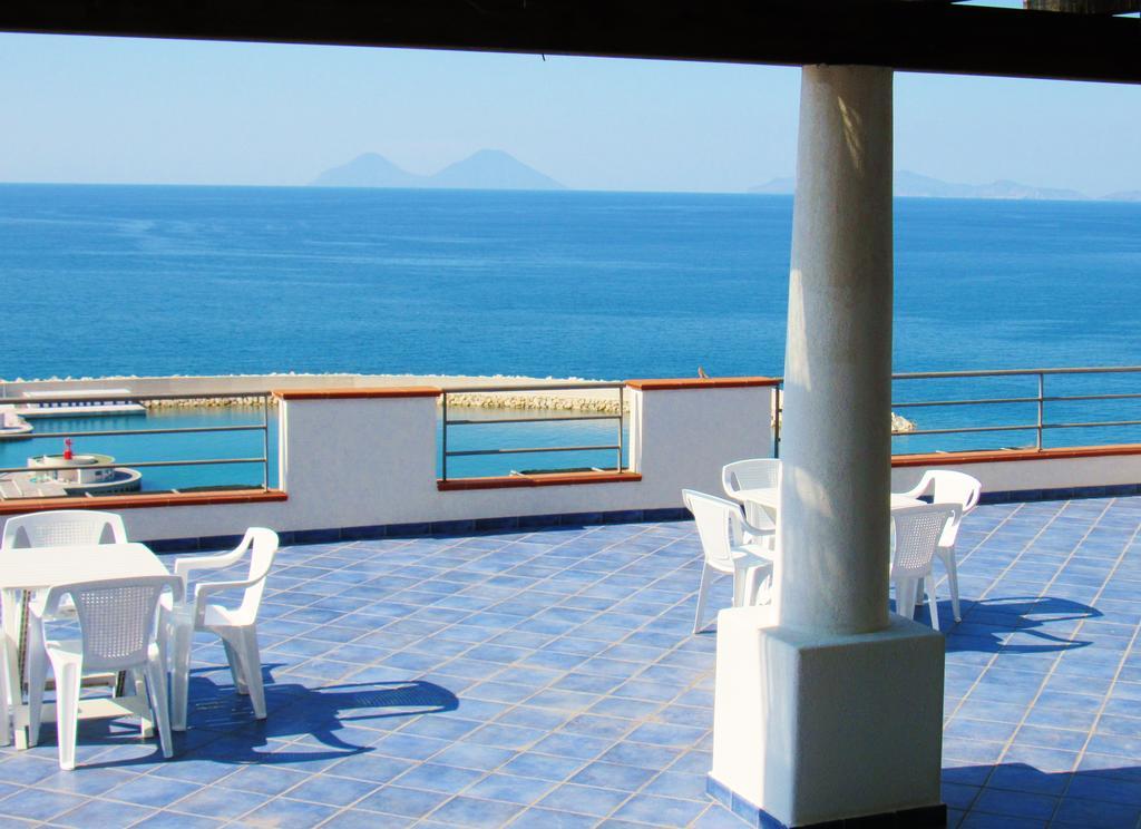 Magico Appartamenti Scafa - Marina Capo dʼOrlando المظهر الخارجي الصورة